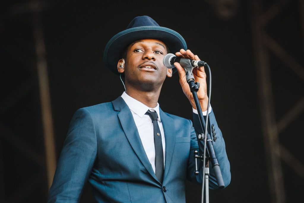 Leon Bridges Showing Off His Soulful Voice Gentlemens Guide LA